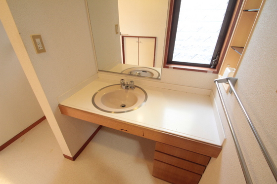 井口台網岡貸家