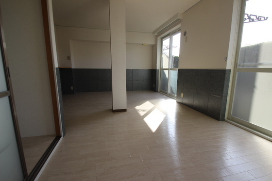 グランディール上久保 A棟