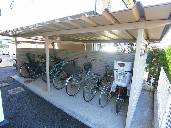 グランディール上久保 A棟