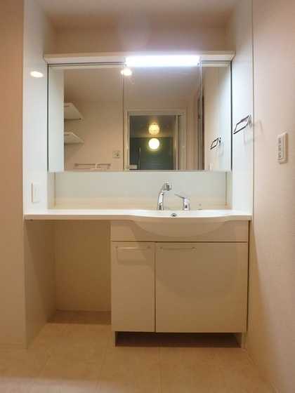 ロイヤルハイム江波