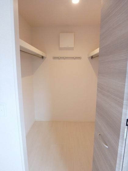 ロイヤルハイム江波