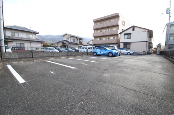 ファミールナカイⅢ