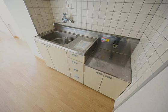 クレセントハウス