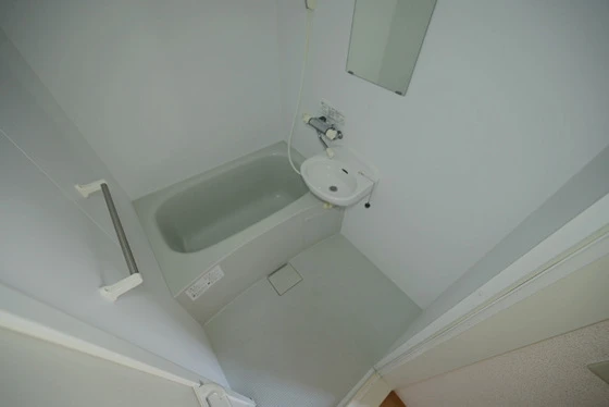 クレセントハウス