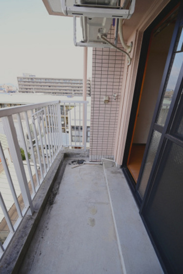 クレセントハウス