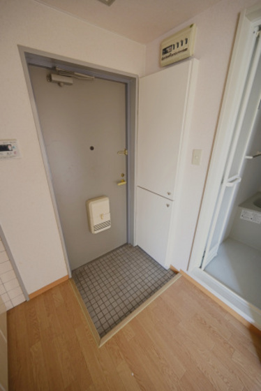 クレセントハウス