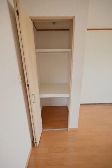 クレセントハウス