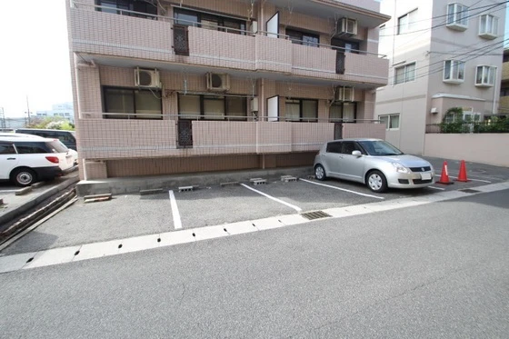 クレセントハウス