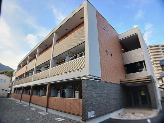 プラシード オオマチ