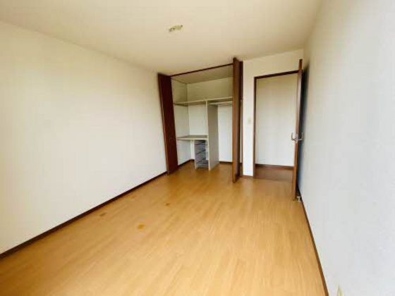 サニーコート B棟