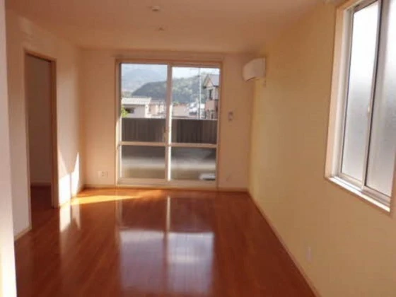 ウッド ヴィラージュ A棟