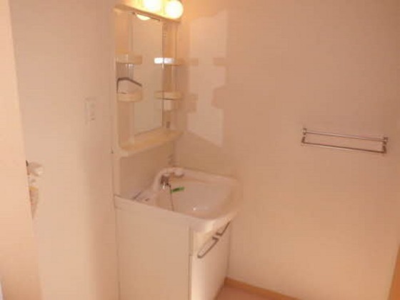 ウッド ヴィラージュ A棟