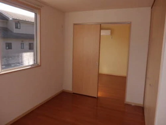 ウッド ヴィラージュ A棟