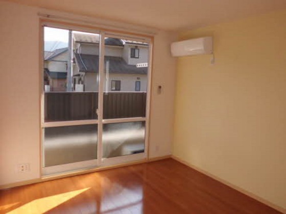 ウッド ヴィラージュ A棟