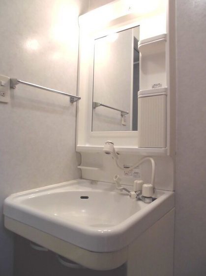 ヴィルヌーブ A棟