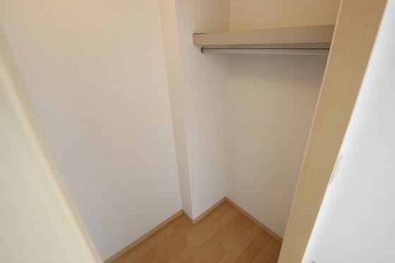 シャーメゾン相田 E棟