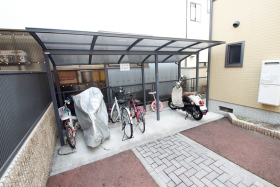 シャーメゾン相田 E棟