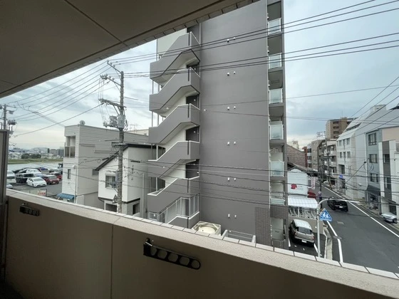 ラゾプレイス己斐