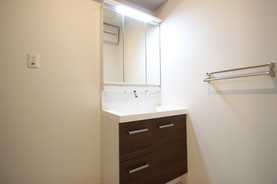 ドーフィンコート