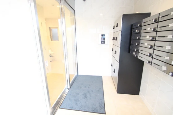 ベルヴィル大町駅前