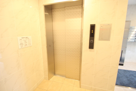 ベルヴィル大町駅前