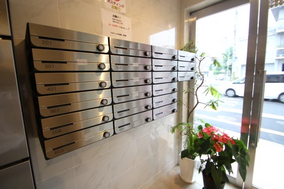 ベルヴィル大町駅前