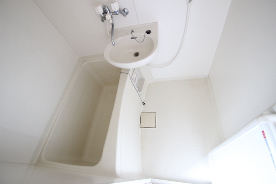 グリューネ A棟