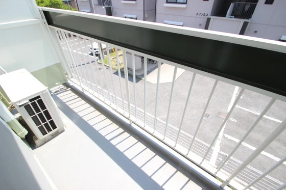 グリューネ A棟