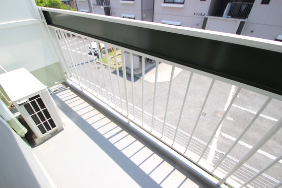 グリューネ A棟