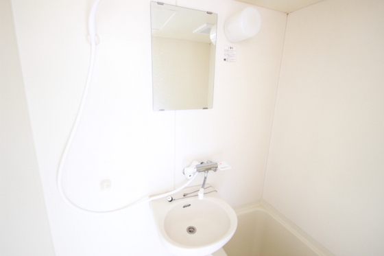 グリューネ A棟