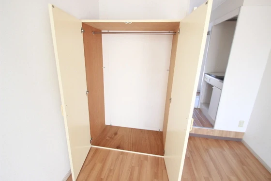 グリューネ A棟