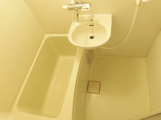 グリューネ A棟