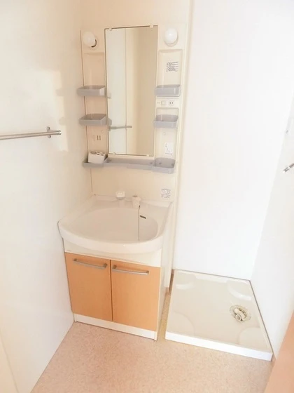 ローズコート清水 A棟