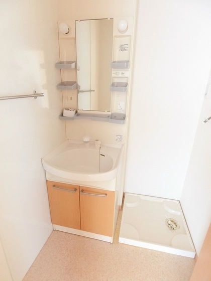 ローズコート清水 A棟