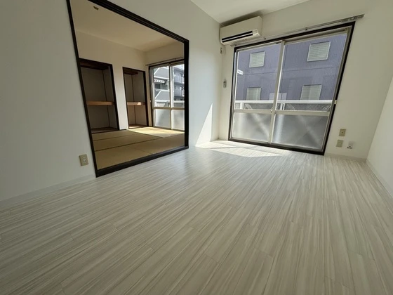 クレセンド楽々園 A棟