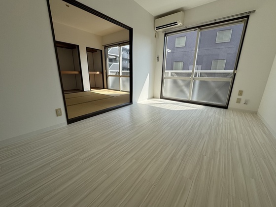 クレセンド楽々園 A棟