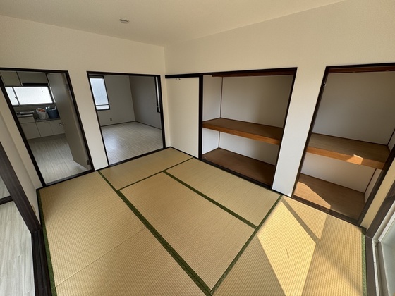 クレセンド楽々園 A棟