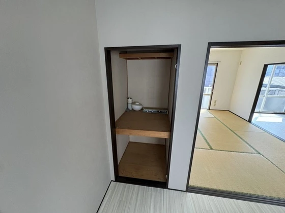 クレセンド楽々園 A棟