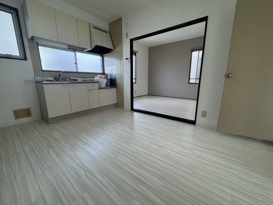 クレセンド楽々園 A棟