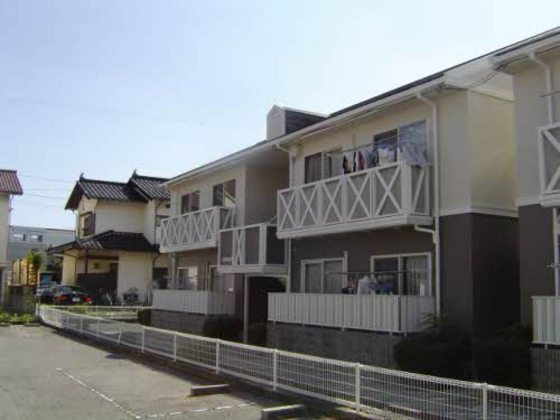 クレセンド楽々園 A棟