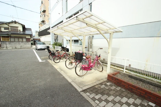 クレセンド楽々園 A棟