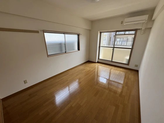 オーランド富田町