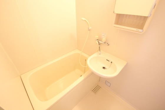 フローラ岡本 A棟