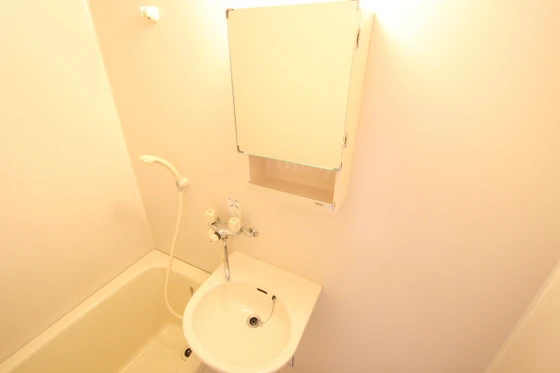 フローラ岡本 A棟