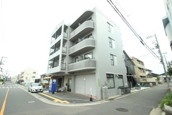 ロイヤルエムズ