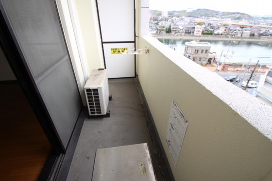 アンブシュール京橋