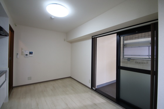 アンブシュール京橋