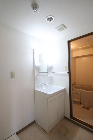 アンブシュール京橋