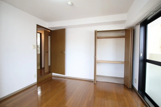 アンブシュール京橋