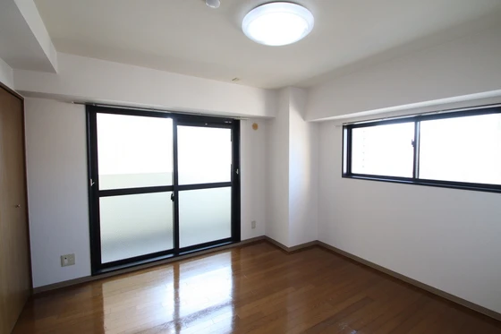 アンブシュール京橋